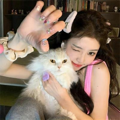 新历尽沧桑一美人